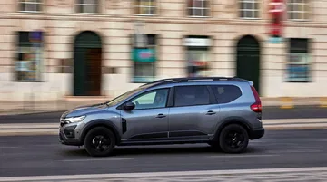 Dacia Jogger Hybrid 2023 88