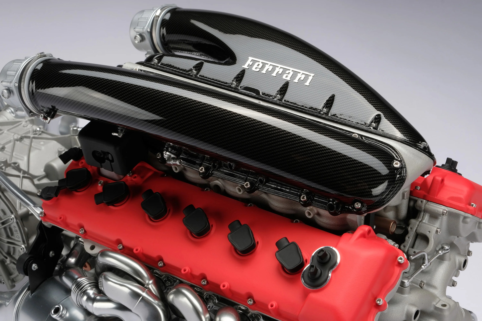 Motor Ferrari Daytona Sp3 09