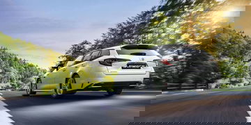 Suzuki Swace 2023 07