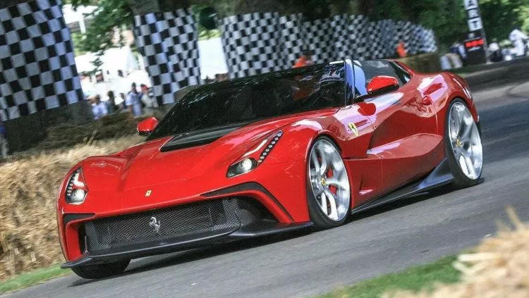 10 Ferrari F12 Trs 2014