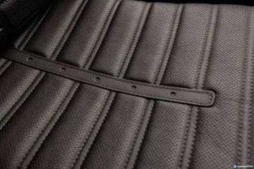 Primer plano de un detalle específico del Ferrari Purosangue.