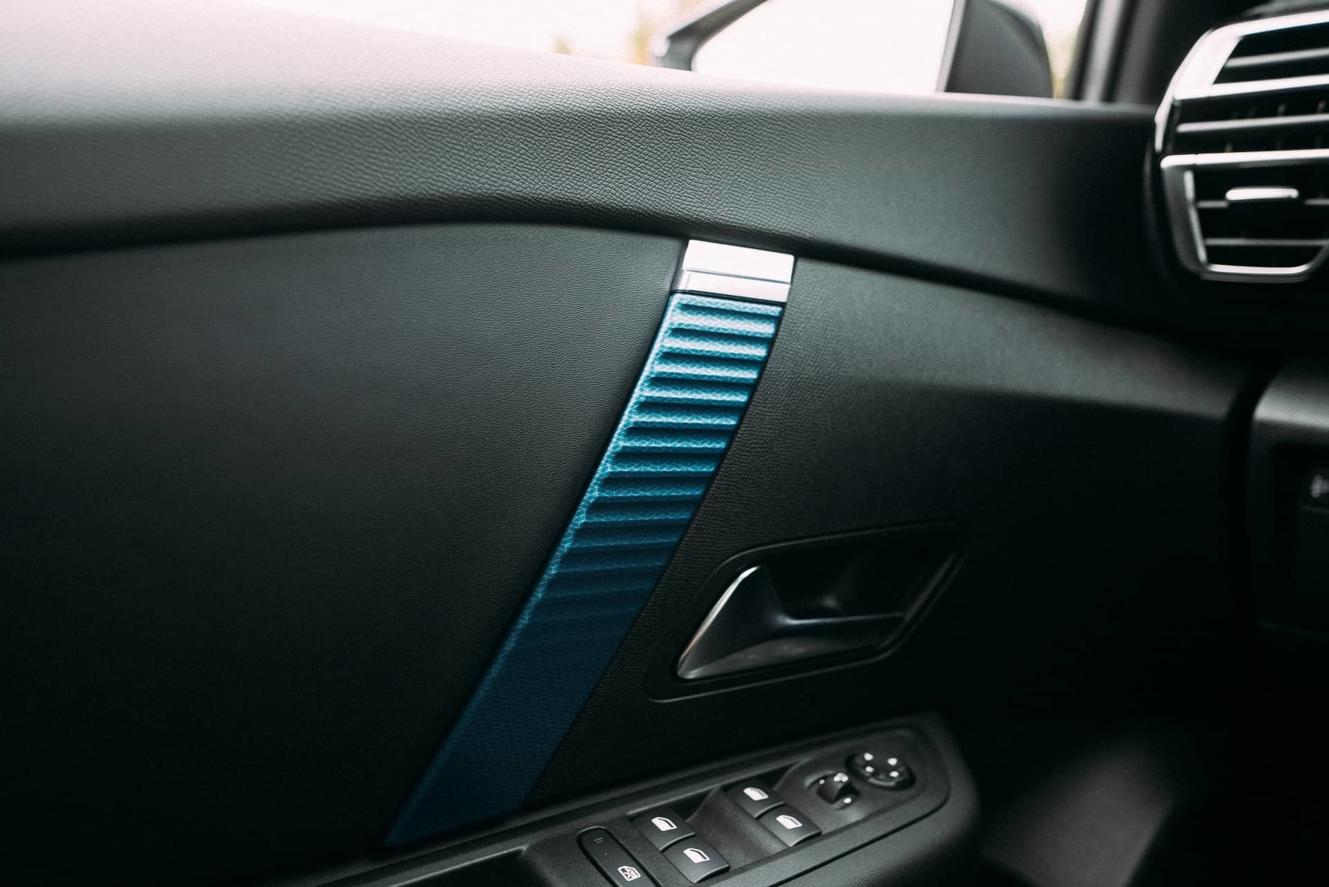 Vista de la instrumentación digital del Citroën C4 X.
