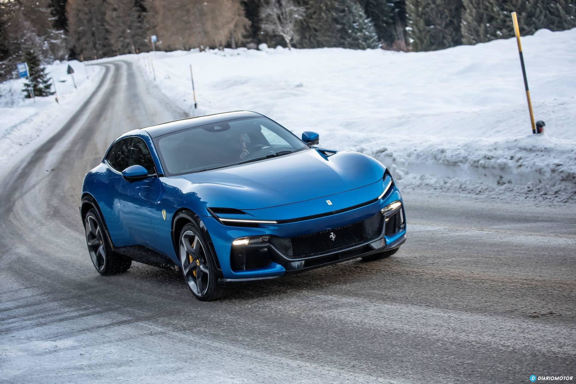 Vista dinámica del Ferrari Purosangue en condiciones invernales