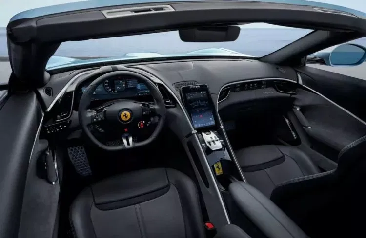 Ferrari Roma Spider  12