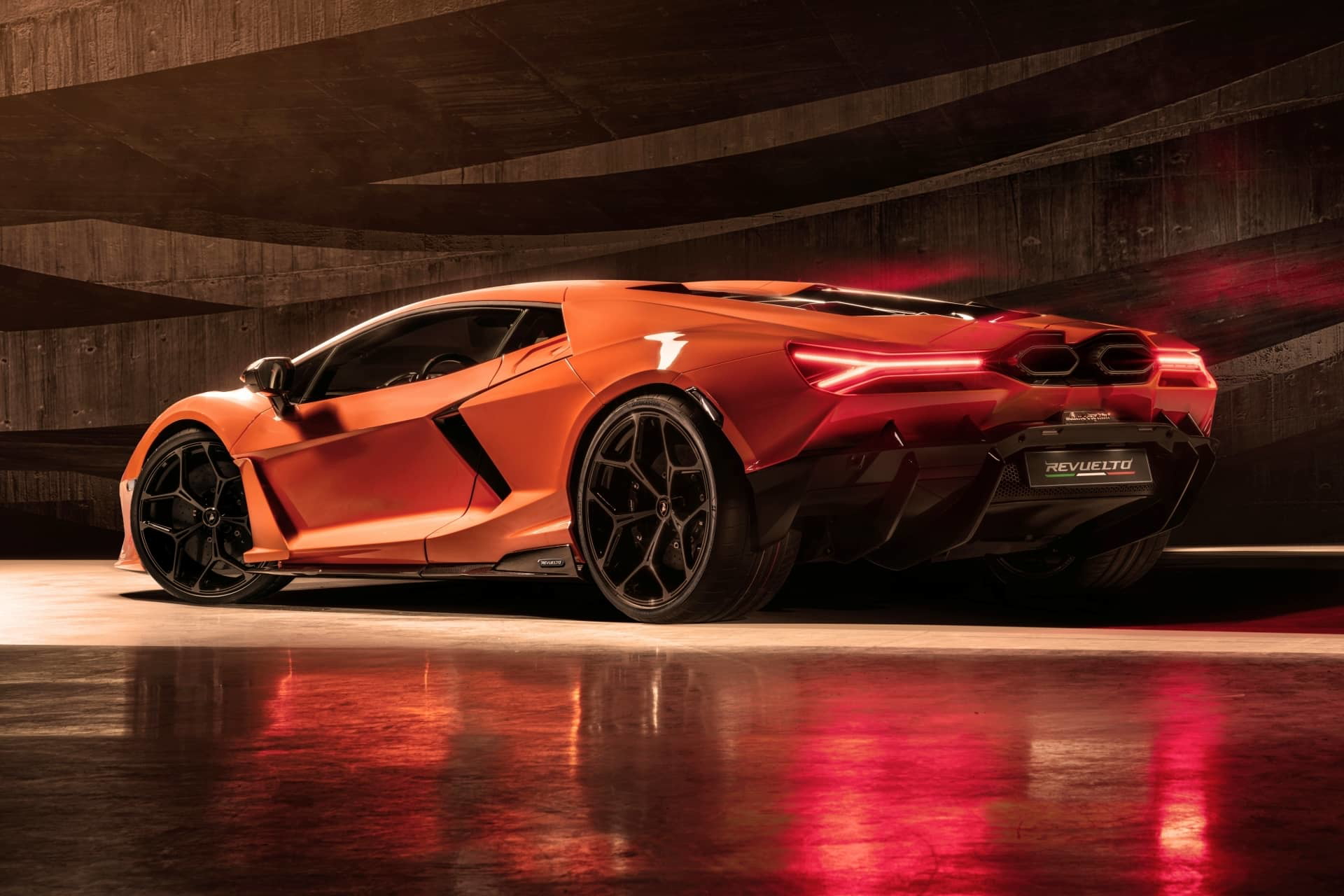 Lamborghini Revuelto 2023 02