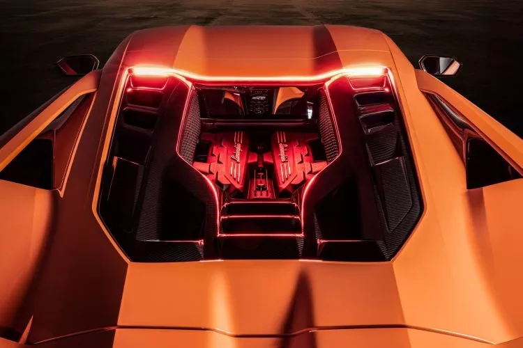 Lamborghini Revuelto 2023 11