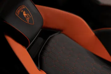 Lamborghini Revuelto 2023 23