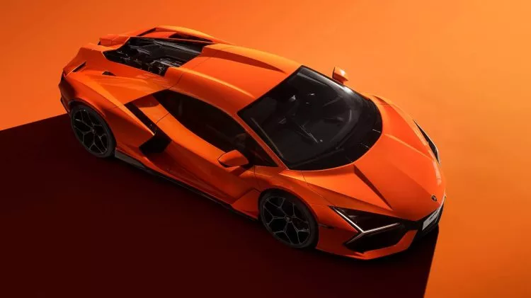 Lamborghini Revuelto 2023 36