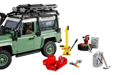Land Rover Defender 90 Clasico Lego 17