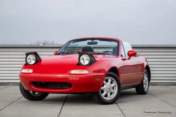 Si la subida de precio de los MX-5 te daba miedo, espera a saber cuánto  cuesta este NA con 9.000 kilómetros