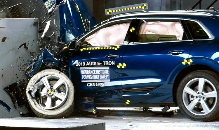 Seguridad Suv Audi E Tron Iihs