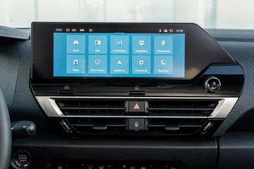 Vista del sistema de entretenimiento avanzado del Citroën C4 X.