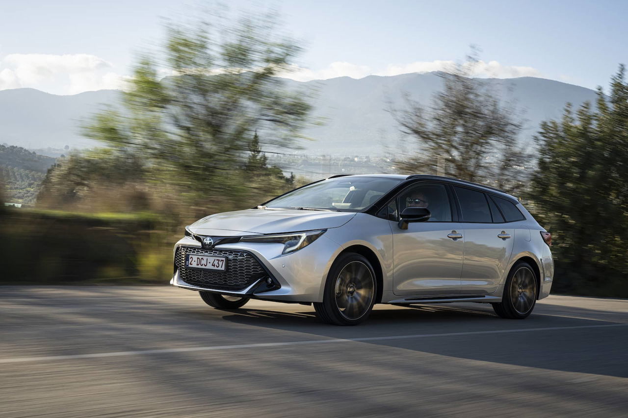 Toma De Contacto Toyota Corolla 2023 39