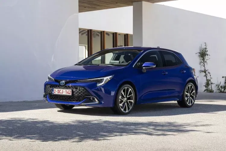 Toma De Contacto Toyota Corolla 2023 55