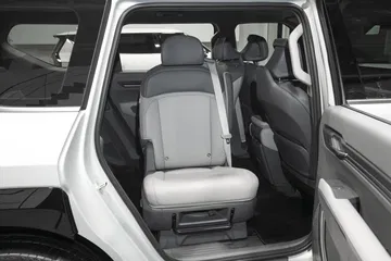 Vista lateral de la configuración de los asientos del KIA EV9.