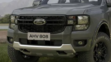 Robusta parrilla delantera del Ford Ranger en ambiente natural