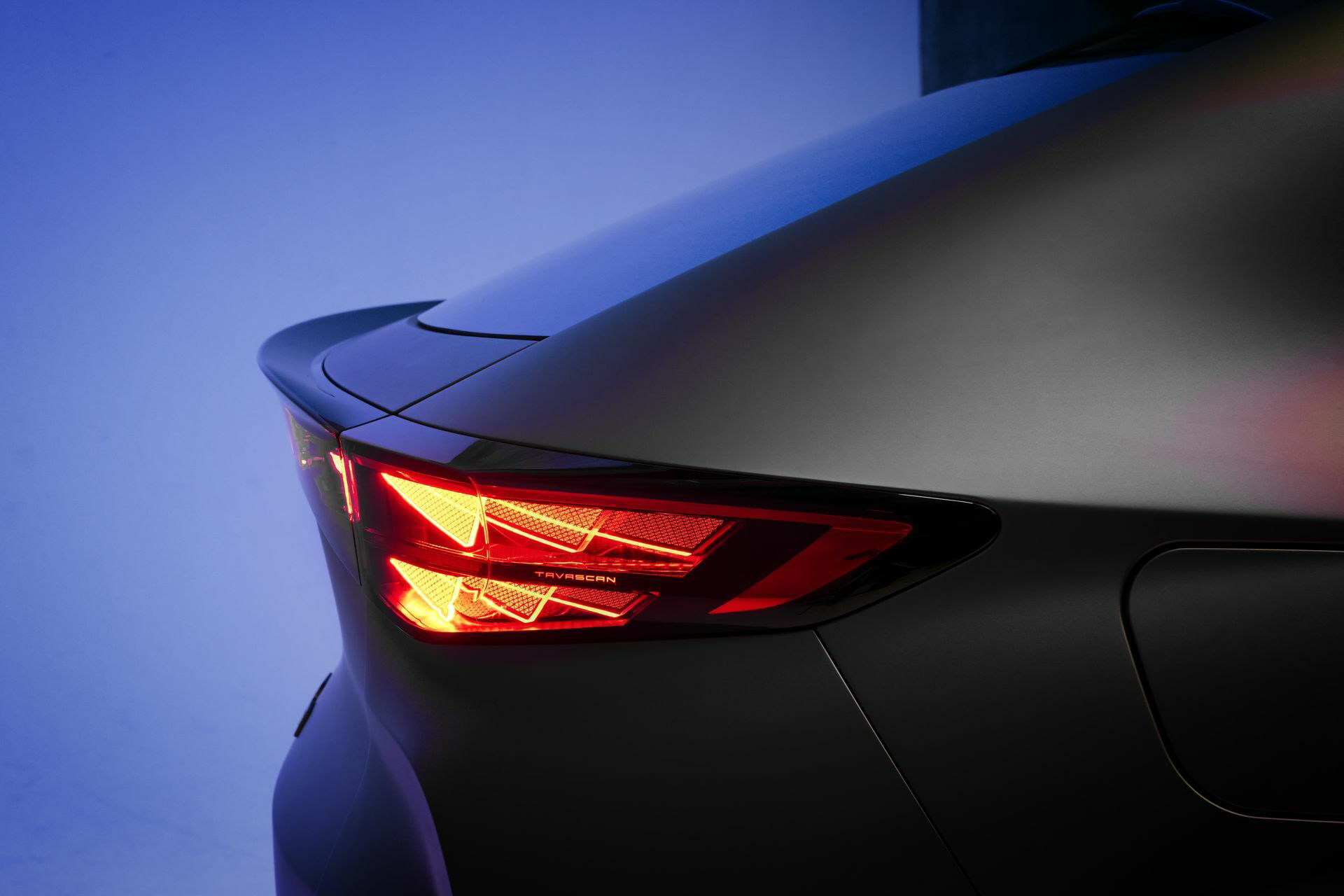 Vista del innovador y estilizado piloto trasero del CUPRA Tavascan.