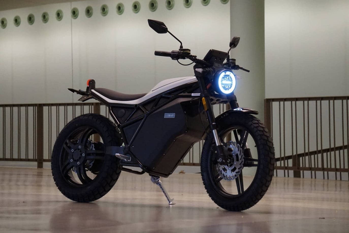 Faro Led En La Leonart Rigger