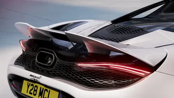 Mclare 750s 2023 38