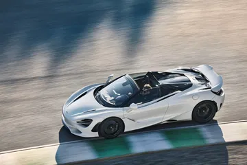 Mclare 750s 2023 63