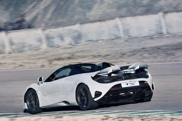 Mclare 750s 2023 69