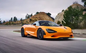 Mclare 750s 2023 81