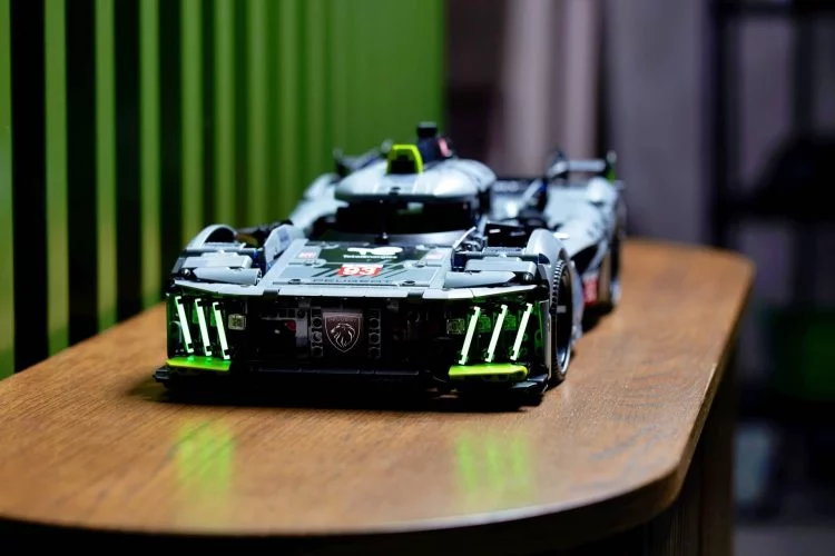 Peugeot 9x8 Le Mans Lego Technic 2023 06