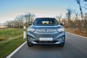 Ssangyong Korando E Motion 2023 Movimiento Platinum Grey Gris 04