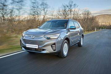 Ssangyong Korando E Motion 2023 Movimiento Platinum Grey Gris 07