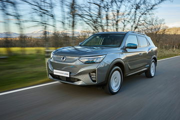 Ssangyong Korando E Motion 2023 Movimiento Platinum Grey Gris 10
