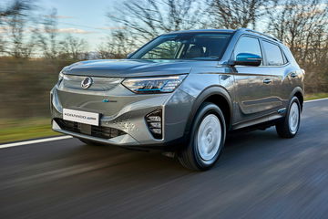 Ssangyong Korando E Motion 2023 Movimiento Platinum Grey Gris 11