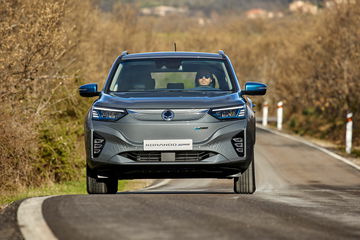 Ssangyong Korando E Motion 2023 Movimiento Platinum Grey Gris 12