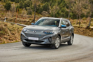 Ssangyong Korando E Motion 2023 Movimiento Platinum Grey Gris 24