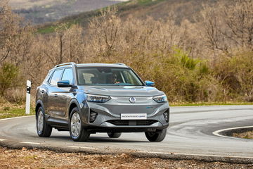 Ssangyong Korando E Motion 2023 Movimiento Platinum Grey Gris 25