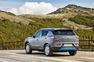 Ssangyong Korando E Motion 2023 Movimiento Platinum Grey Gris 30