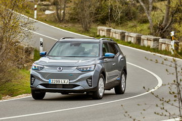 Ssangyong Korando E Motion 2023 Movimiento Platinum Grey Gris 32
