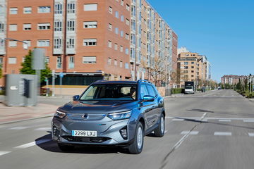 Ssangyong Korando E Motion 2023 Movimiento Platinum Grey Gris 42