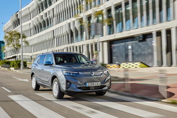 Ssangyong Korando E Motion 2023 Movimiento Platinum Grey Gris 44