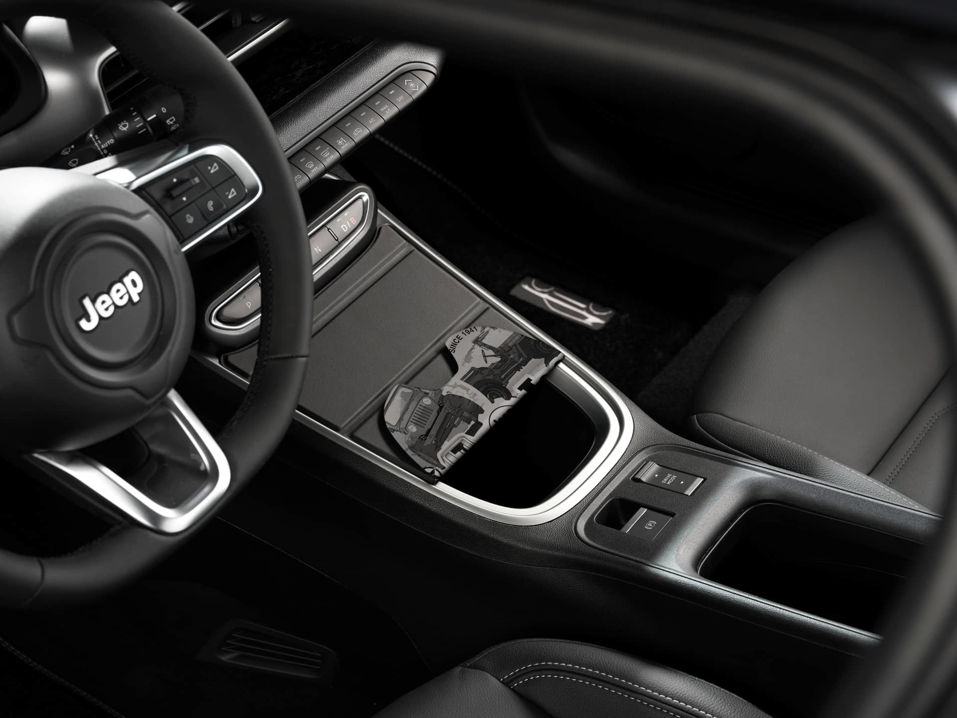Vista del volante y parte del tablero del Jeep Avenger.