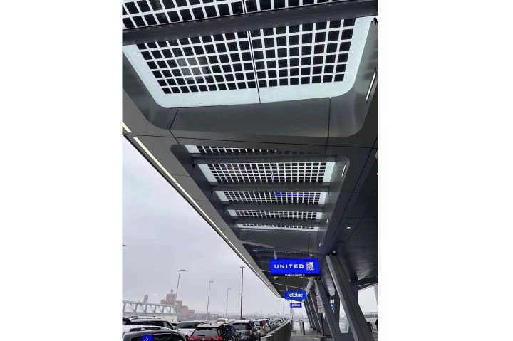 Aeropuerto De Newark Vidrio Fotovoltaico