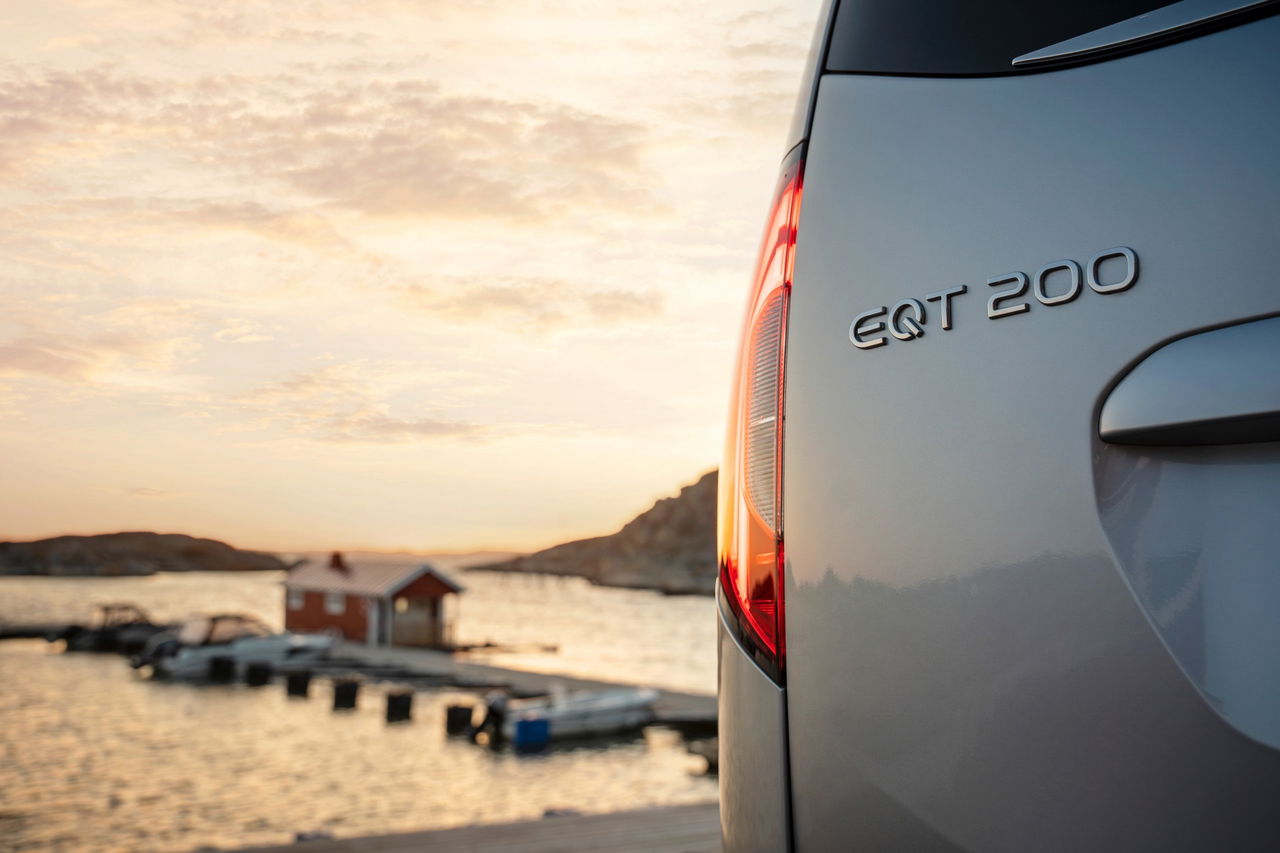 Mercedes EQT 7