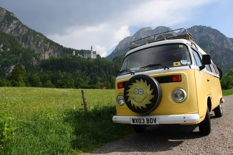 germany-g5fa1136be_1280-644fec88361ce-750x500.webp