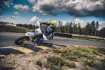 Husqvarna 701 Supermoto 20
