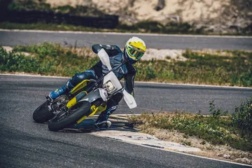Husqvarna 701 Supermoto 22