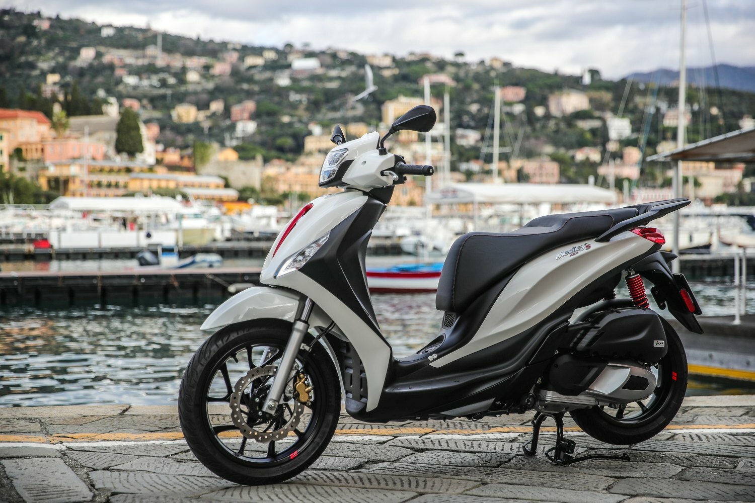 Piaggio Medley 125cc34