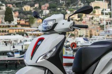 Piaggio Medley 125cc58