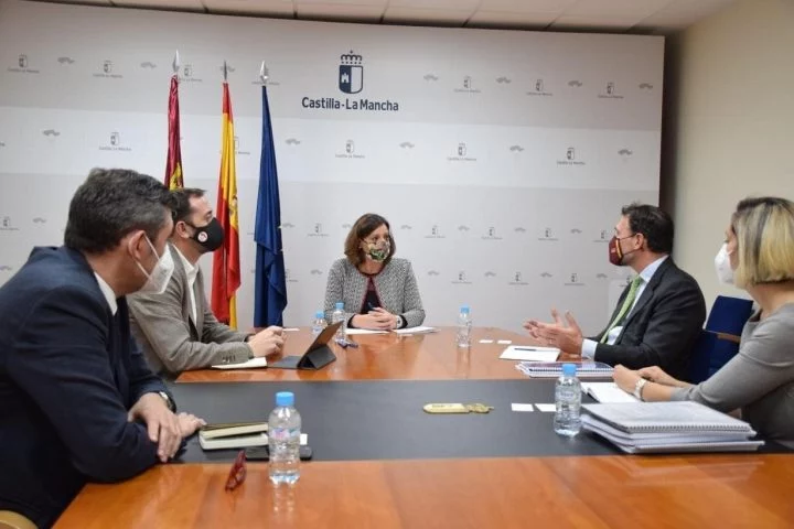 power2k-y-soto-solar-reunion-con-la-junta-de-castilla-la-mancha-64617b98a0262-720x480.webp