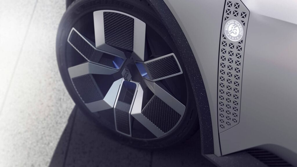 renault-5-roland-garros-concept-01-6464ea23d72f4-1024x576.jpg