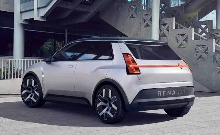 renault-5-roland-garros-concept-04-6464ea12b2ddc-720x442.webp