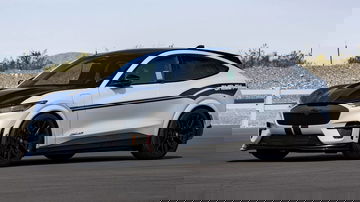 Shelby Ford Mustang Mach E 2023 03
